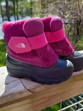 The North Face Magenta and Bright Pink Toddler Snow Boots
